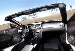 Ford Mustang GT Convertible 2005 года